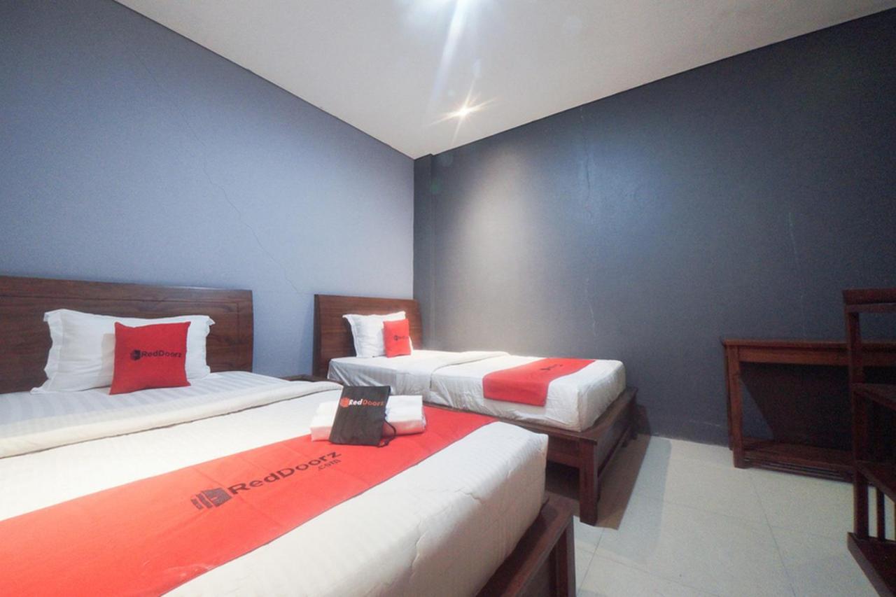 Reddoorz Syariah Near Suzuya Mall Banda Aceh 2 Geutieue Exteriör bild