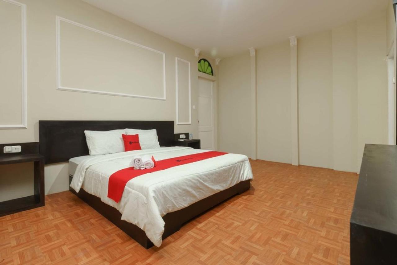 Reddoorz Syariah Near Suzuya Mall Banda Aceh 2 Geutieue Exteriör bild