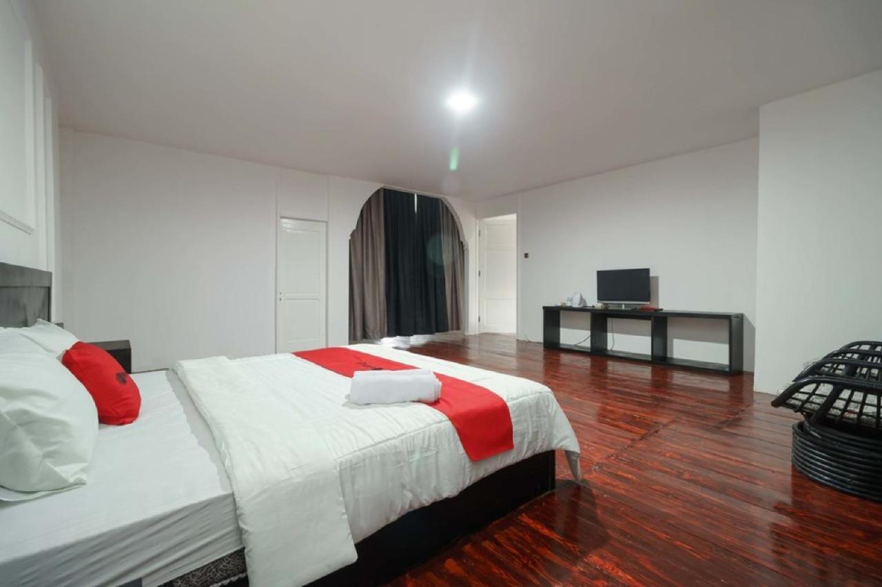 Reddoorz Syariah Near Suzuya Mall Banda Aceh 2 Geutieue Exteriör bild